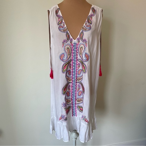 PilyQ PQ White Rayon Multicolor Paisley Embroidered Tassel Amara Dress NWT M/L - Picture 2 of 10